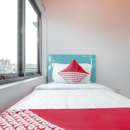 Hotel Oyo 208 G House Dżakarta Zewnętrze zdjęcie