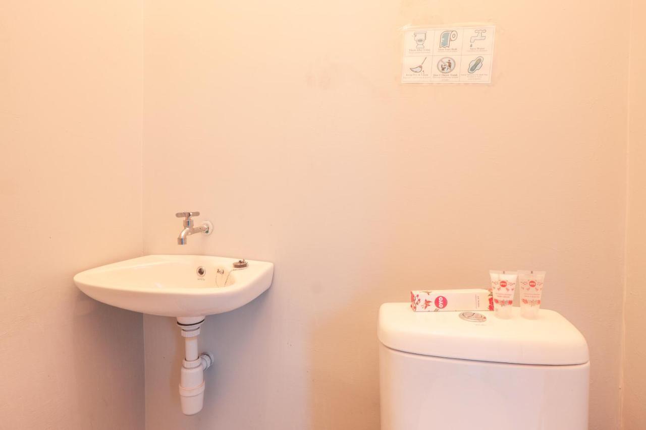 Hotel Oyo 208 G House Dżakarta Zewnętrze zdjęcie